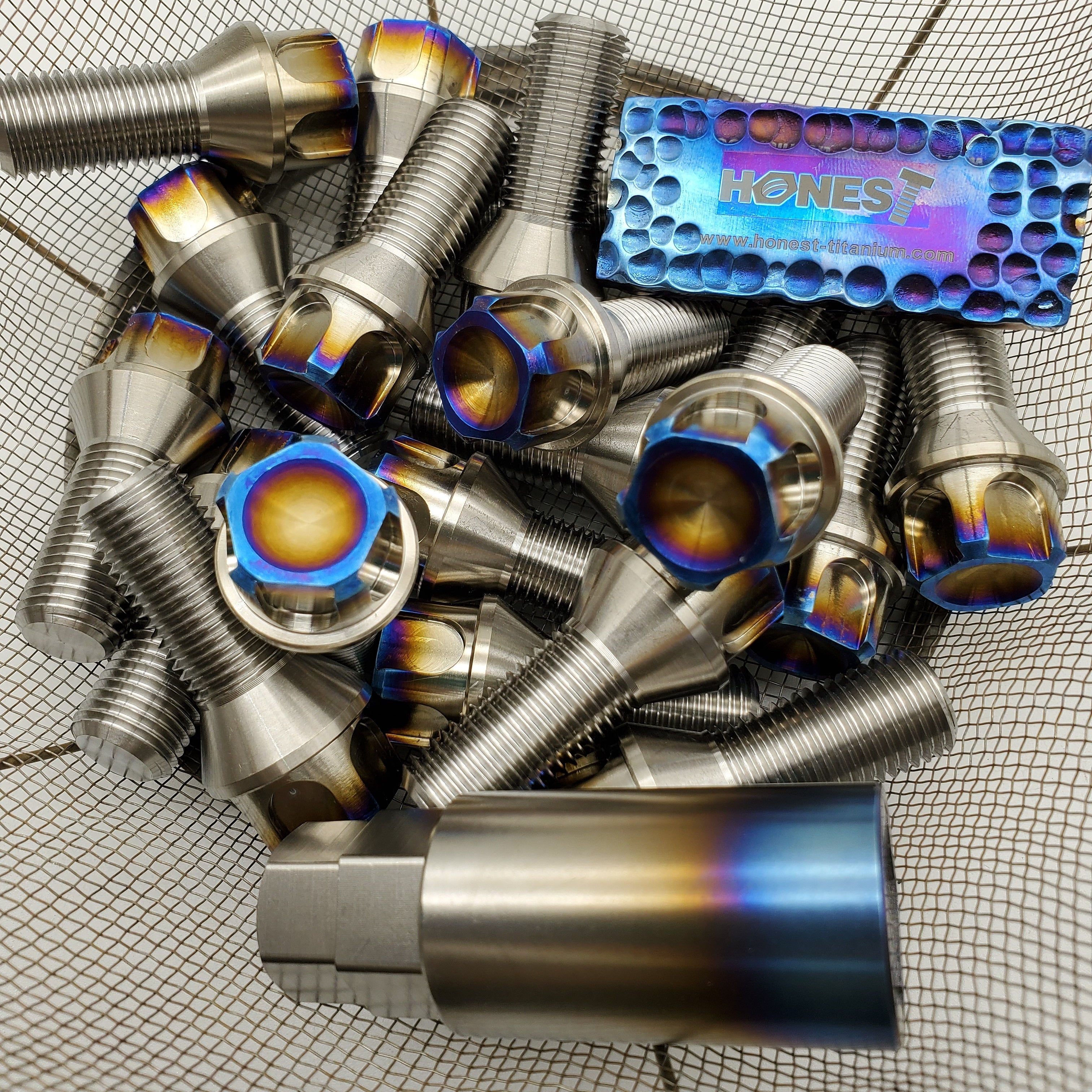 Anti-Theft Gr5 Locking Titanium wheel lug bolts M12x1.5x28mm Burntblue Raw for AUDI, MERCEDES BENZ, VOLKSWAGEN