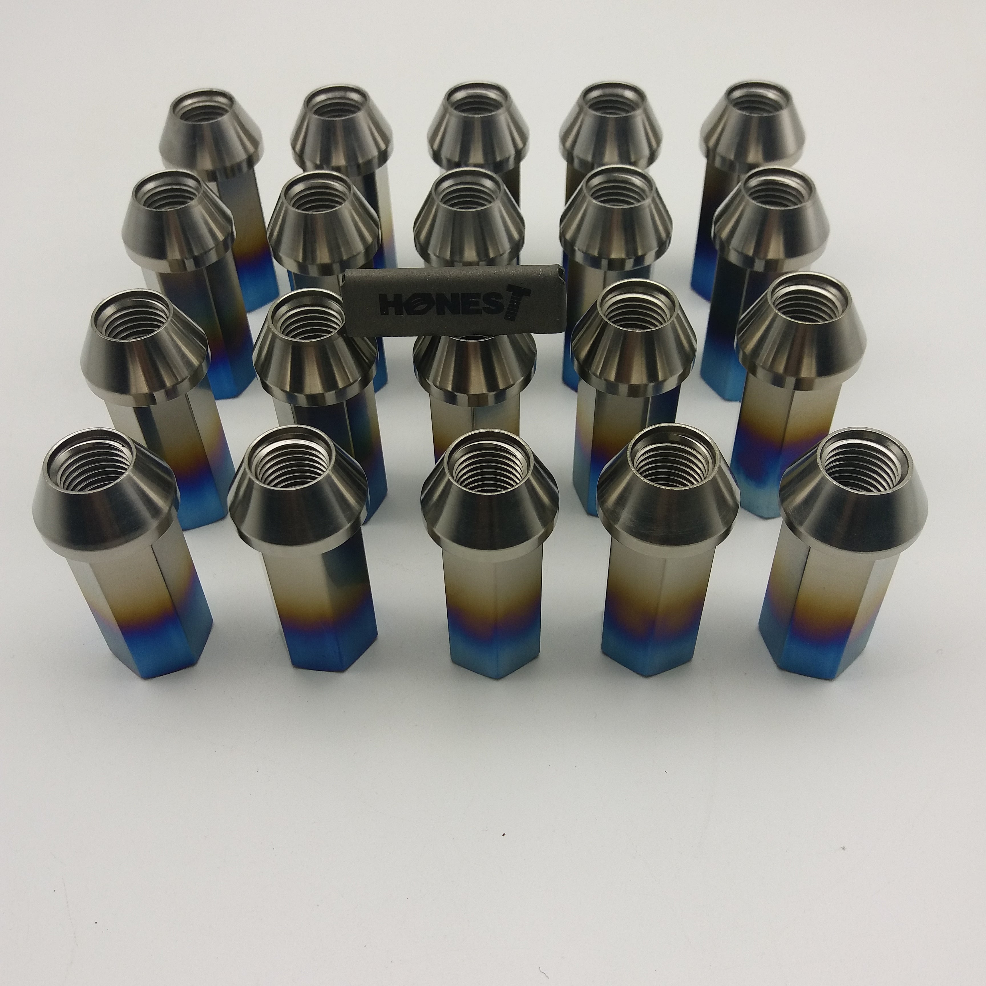 Vis titane Grade-5 Tête BTR conique M6 x 32 mm au prix de 4,39 € MKR Vis titane Grade-5 Tête BTR conique M6 x 32 mm au prix de 4,39 € MKR